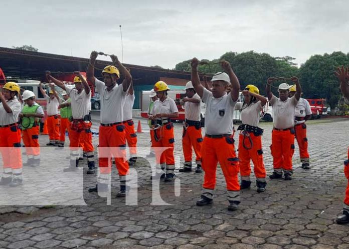 3 Managua: Bomberos capacitados para hacer nudos de rescate ante emergencias