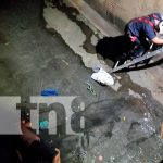 Hombre se precipita a un cauce en Managua Hombre se precipita a un cauce en Managua