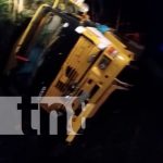 Camión con semoviente se vuelca en la Carretera Río Blanco-Matiguás Camión con semoviente se vuelca en la Carretera Río Blanco-Matiguás