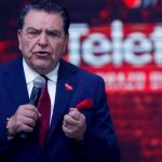 Don Francisco anuncia su retiro del Teletón después de 44 años liderando Don Francisco anuncia su retiro del Teletón después de 44 años liderando