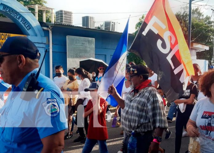 Realizan caminata en Granada en conmemoración a la gesta heroica