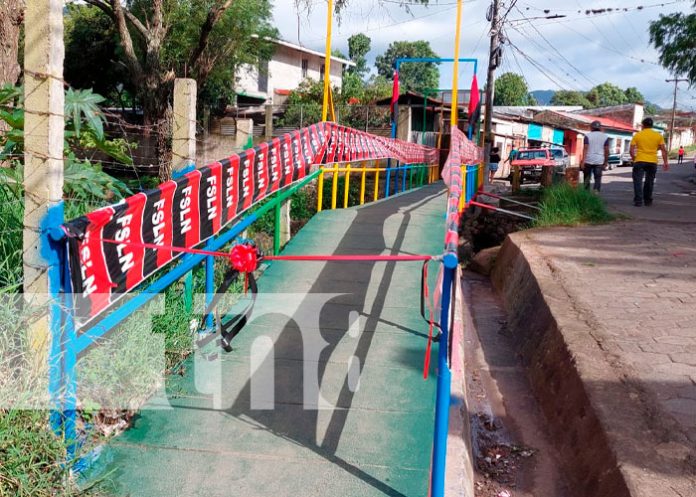 Inauguran puente peatonal en barrio San Antonio en Jinotega