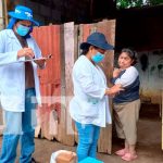 Inmunizan contra el COVID-19 a familias del barrio René Cisneros, Managua Inmunizan contra el COVID-19 a familias del barrio René Cisneros, Managua