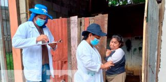 Inmunizan contra el COVID-19 a familias del barrio René Cisneros, Managua