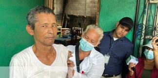 Garantizan vacuna contra el Covid-19 a familias del barrio Jorge Cassaly, Managua