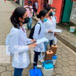 Acercan la vacuna contra la COVID-19 a pobladores del barrio Adolfo Reyes, Managua Acercan la vacuna contra la COVID-19 a pobladores del barrio Adolfo Reyes, Managua