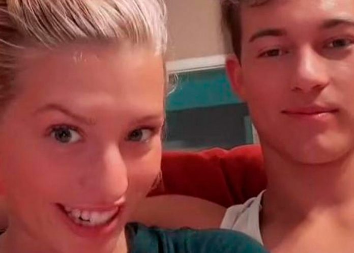 Causa revuelo en TikTok la confesión de un pacto sin beso hasta el matrimonio