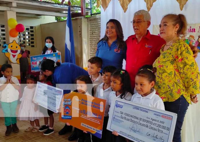 Lotería Nacional entrega utilidades al IND y Mi Familia