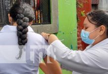 Familias del barrio Hugo Chávez mejor protegidas contra el COVID-19 ornada de vacunación casa a casa contra el Covid-19