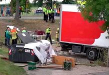 Al menos seis personas mueren arrolladas por un camión en Países Bajos Al menos seis personas mueren arrolladas por un camión en Países Bajos