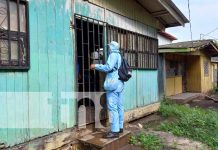 Brigadistas de la salud aplican BTI en el barrio Isaías Gómez en Managua Aplicación del BTI en barrios de Managua