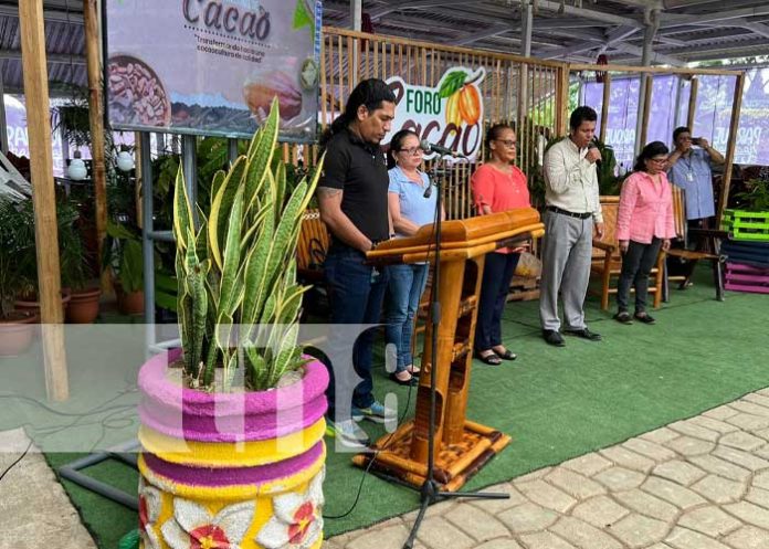 Reunión con productores de cacao en Nicaragua