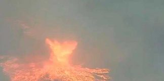 ¡Como sacado del infierno! Se forma enorme “tornado de fuego" en California