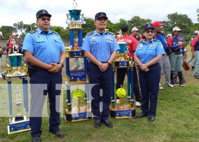 campeonato-softbol-3 Inicia Campeonato de Softball de la Policía Nacional