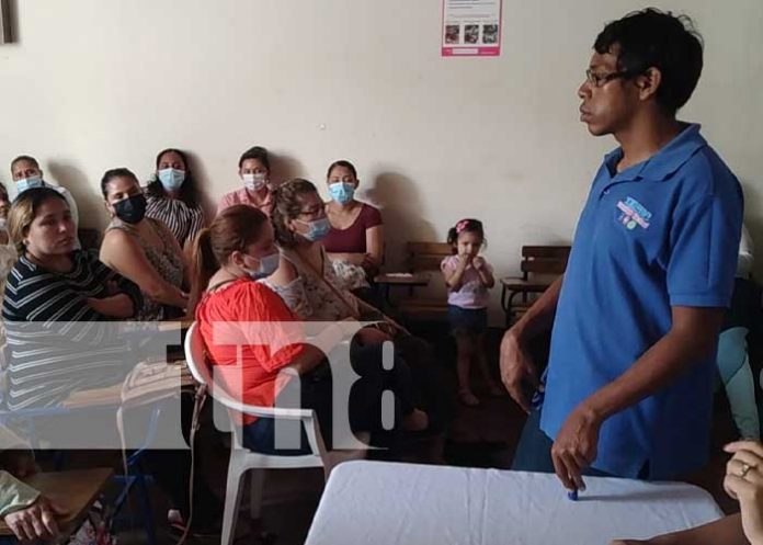 Desembolso para mujeres emprendedoras de Carazo