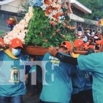 Tradicionalistas cargan a Santo Domingo con corazón y fe Es una verdadera tradición la de los cargadores de Santo Domingo en Managua