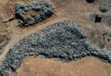 ¡Alerta! Inmenso daño ambiental por cementerio de ropa usada en Chile Inmenso cementerio de ropa usada en Chile causa daño ambiental