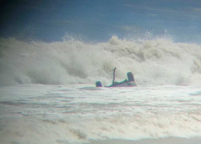 Hallan cadáver flotando en el Mar arrastrado por inundaciones en Costa Rica