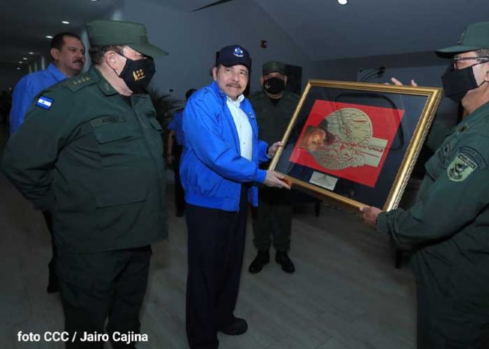 Presidente Daniel Ortega en acto del 43 aniversario de la Fuerza Aérea de Nicaragua