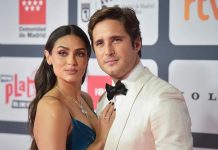 «Quiero llorar» Diego Boneta dedicó serenata de amor a Renata Notni Diego le dedica su canción a Renata en la gala de Starlite