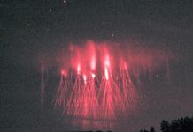 ¿Duendes rojos? Sí, fueron captados en cielo del desierto de Chile Aparecieron raros "duendes rojos" en el cielo de Chile