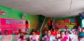 Madres de partos múltiples son beneficiadas con alimentos en Matiguas
