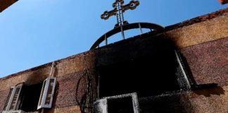 Arde el infierno en plena misa y deja al menos 41 muertos en Egipto