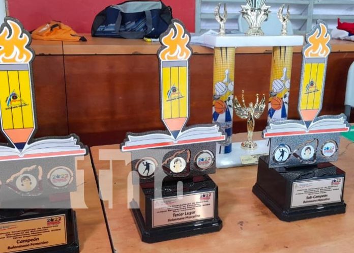 Gran competencia de balonmano en Managua