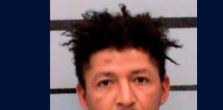 Mujer atropella ha degenerado por agredir sexualmente a su hijo en Texas