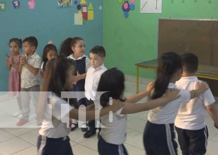 Entregan colchonetas y otros equipos a CDI de Estelí