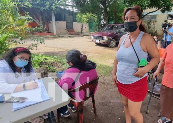 Feria de salud en el barrio Batahola Norte, Managua