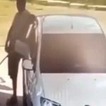 ¡Insólito! Prendió un cigarro en una gasolinera y casi muere "chicharroneado"