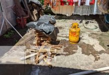 Cocina agarra fuego y casi provoca tragedia en vivienda de Granada Incendio en una vivienda de Granada