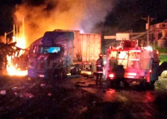 Al menos cinco muertos deja brutal choque de tráilers en Guatemala