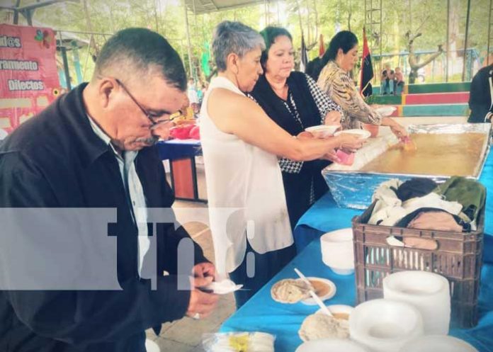 Gastronomía en Santa Lucía, Boaco, con el guiso de quelite