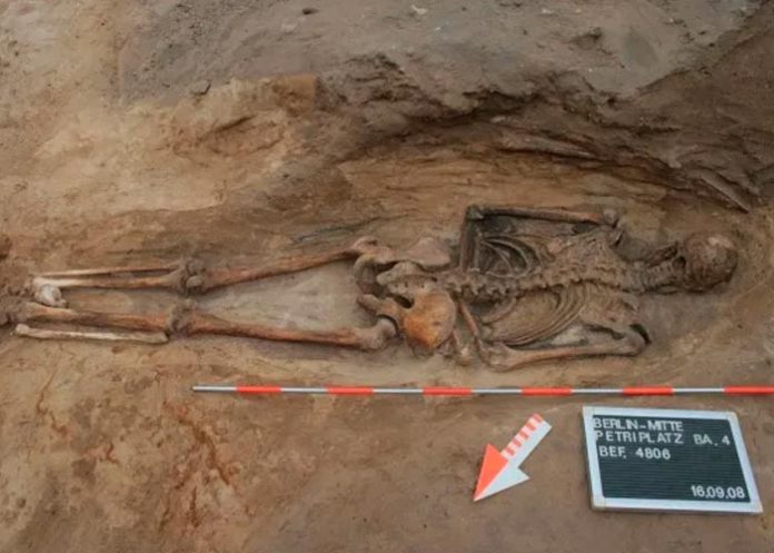 Descubren cientos de entierros medievales en Alemania