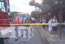 Incendio deja en escombros bodega y daños parciales en microfinanciera de Managua Incendio en una bodega ubicada en el barrio El Paraisito, Managua