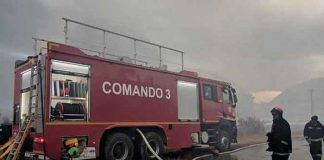 Trabajos de sofoque de incendio en Matanzas, Cuba