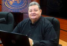 «Detalles del Momento» Por: Moisés Absalón Pastora "Detalles del Momento" Por: Moisés Absalón Pastora
