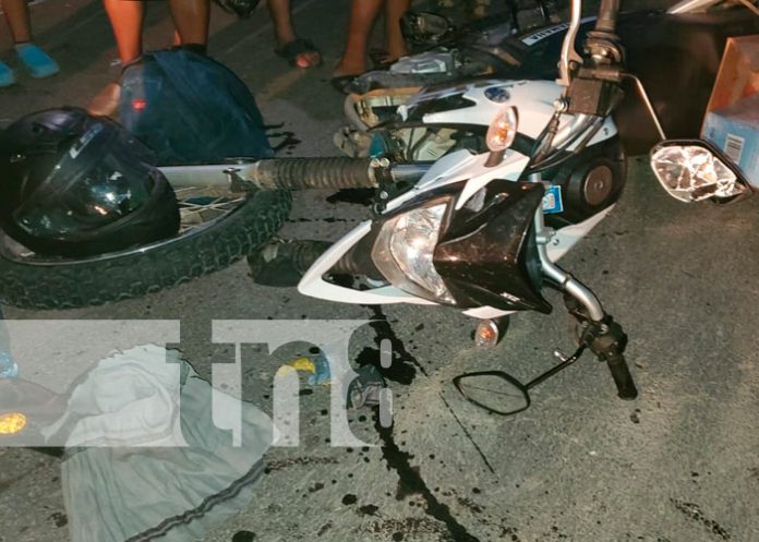 Motociclista lesionado al impactar contra un camioncito en Chontales
