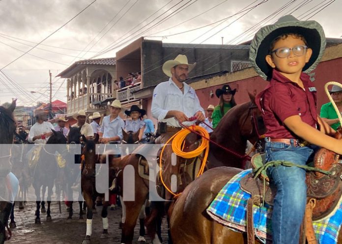 Exitoso desfile hípico en Juigalpa