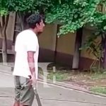 Denuncian a sujeto que anda con machete en calles de León