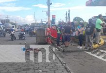 Ciclista «sale volando» al ser catapultado por caponera en Managua Accidente de tránsito con caponera y ciclista en Managua