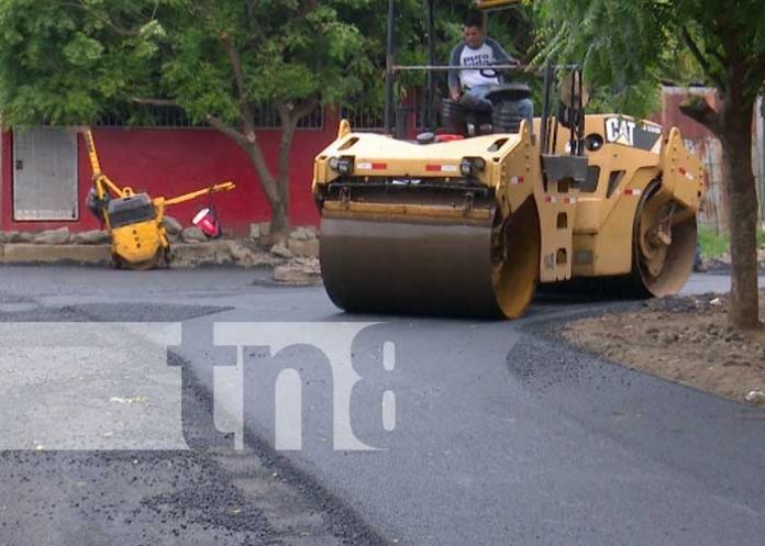 Mejoramiento vial en el barrio Adolfo Reyes, en Managua
