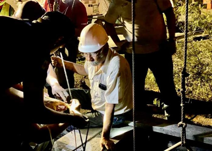 Al menos 10 mineros atrapados tras derrumbe en mina de carbón en México