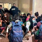 Migrantes guatemaltecas son rescatadas de las garras de «coyotes» en México Migrantes guatemaltecas son rescatadas de las garras de "coyotes" en México