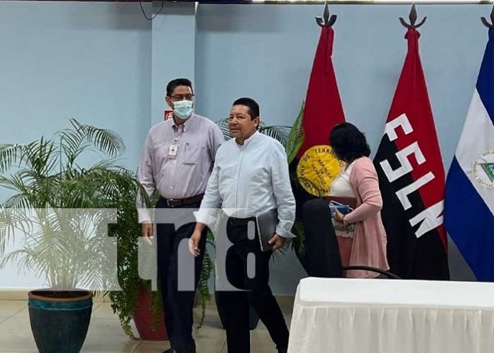 Presentación de actividades patrias por el MINED Nicaragua