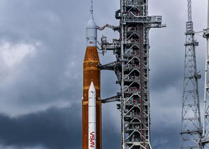 NASA cancela lanzamiento de megacohete a la Luna