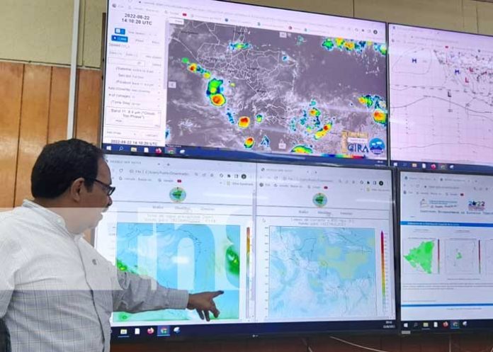 Conferencia de prensa con el INETER en Nicaragua
