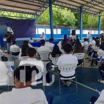 Estudiantes de Managua conocen más de nutrición deportiva Charlas sobre nutrición deportiva en un colegio de Managua